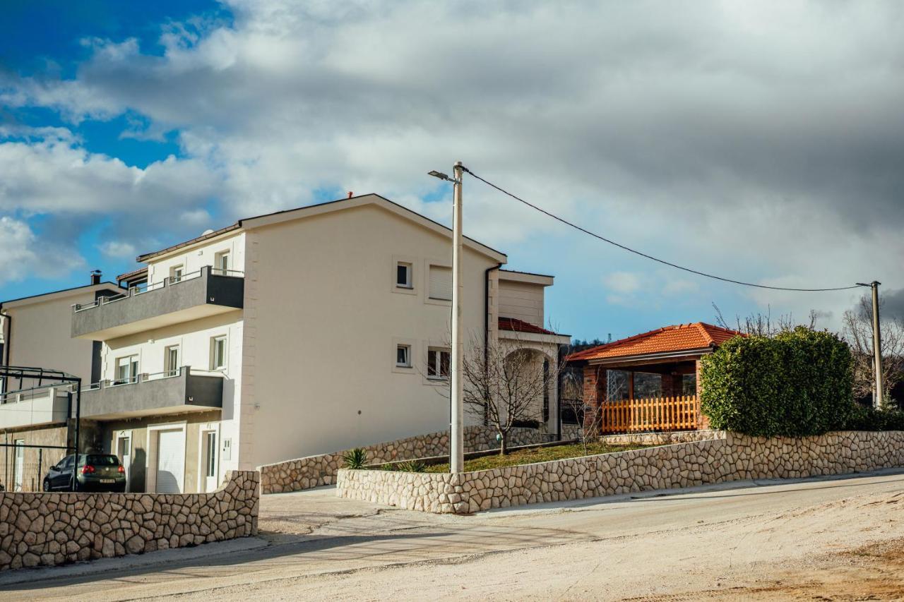 Apartman Mlikota Zagvozd Luaran gambar